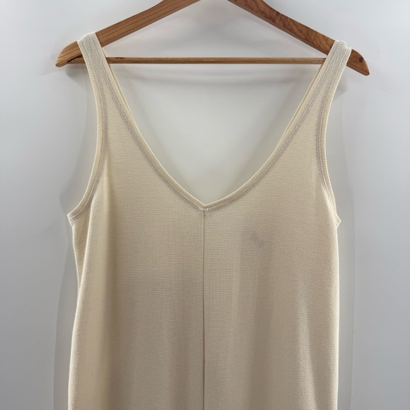 Victoria’s Secret Glow Wide Leg Waffle Knit Jumpsuit Ivory Comfy Size Medium - Picture 3 of 9